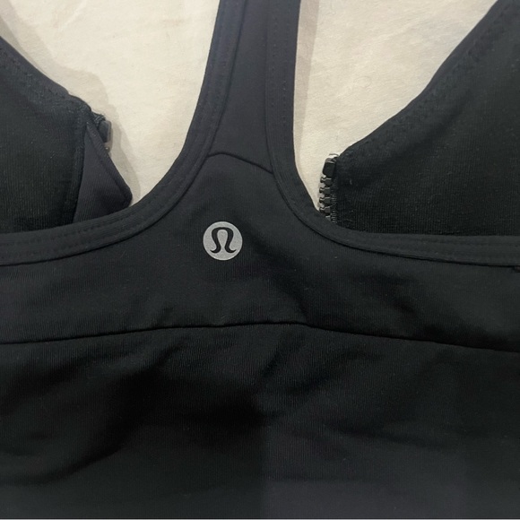 Lululemon front zip racerback bra size 6 - Picture 3 of 6